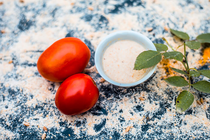 mascarilla de avena y tomate